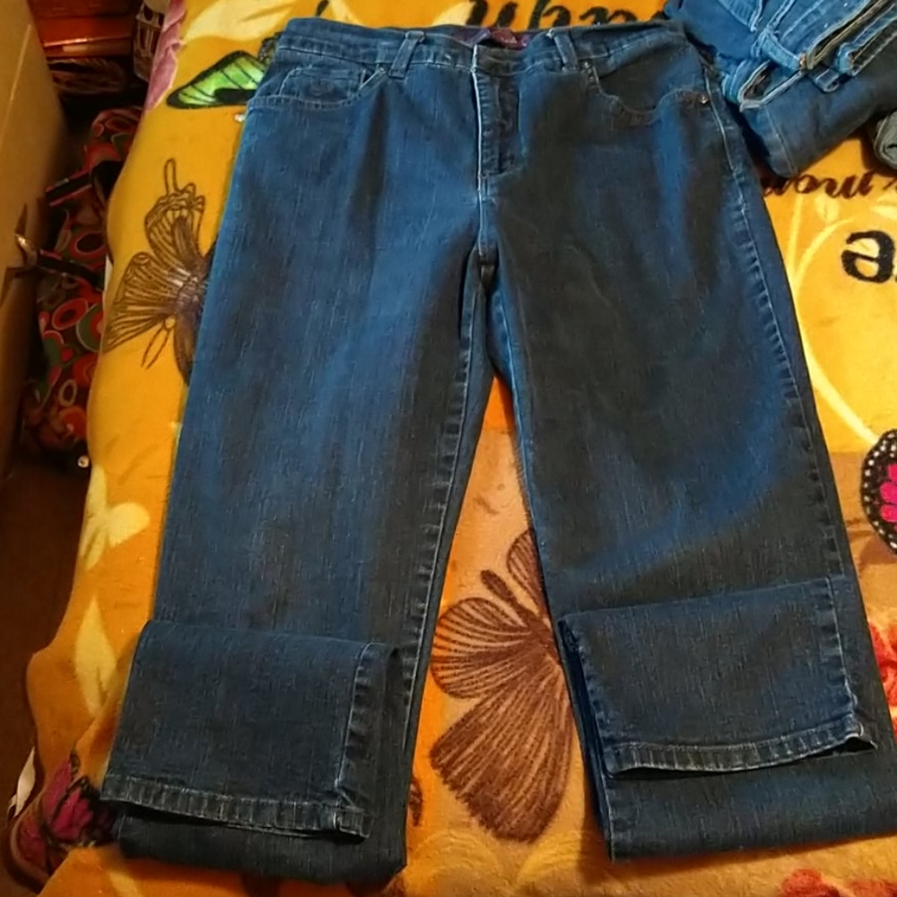 Jeans - Picture 3 of 4